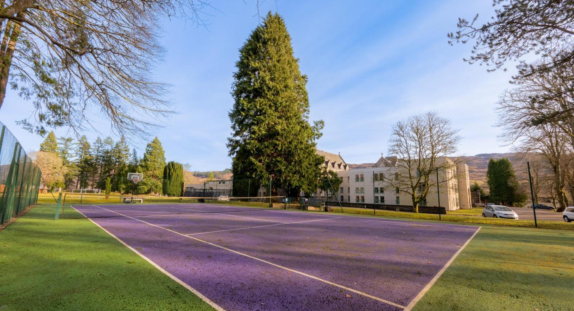 The Caledonian 3 Bedroom Self Catering Apartment In Historic Abbey Fort Augustus Exterior photo